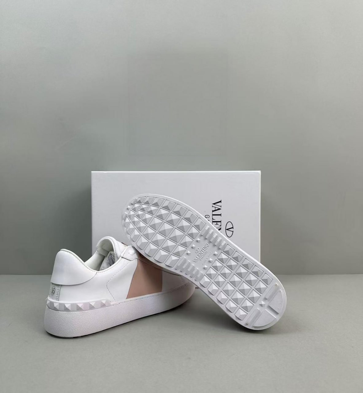 Valentino -3