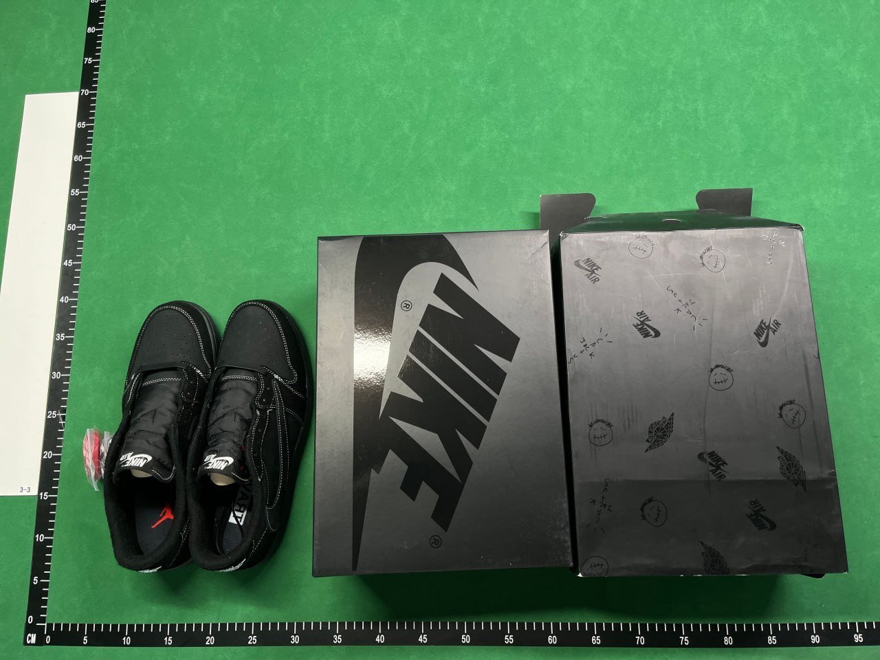 Travis Scott x Jordan 1 Low -4