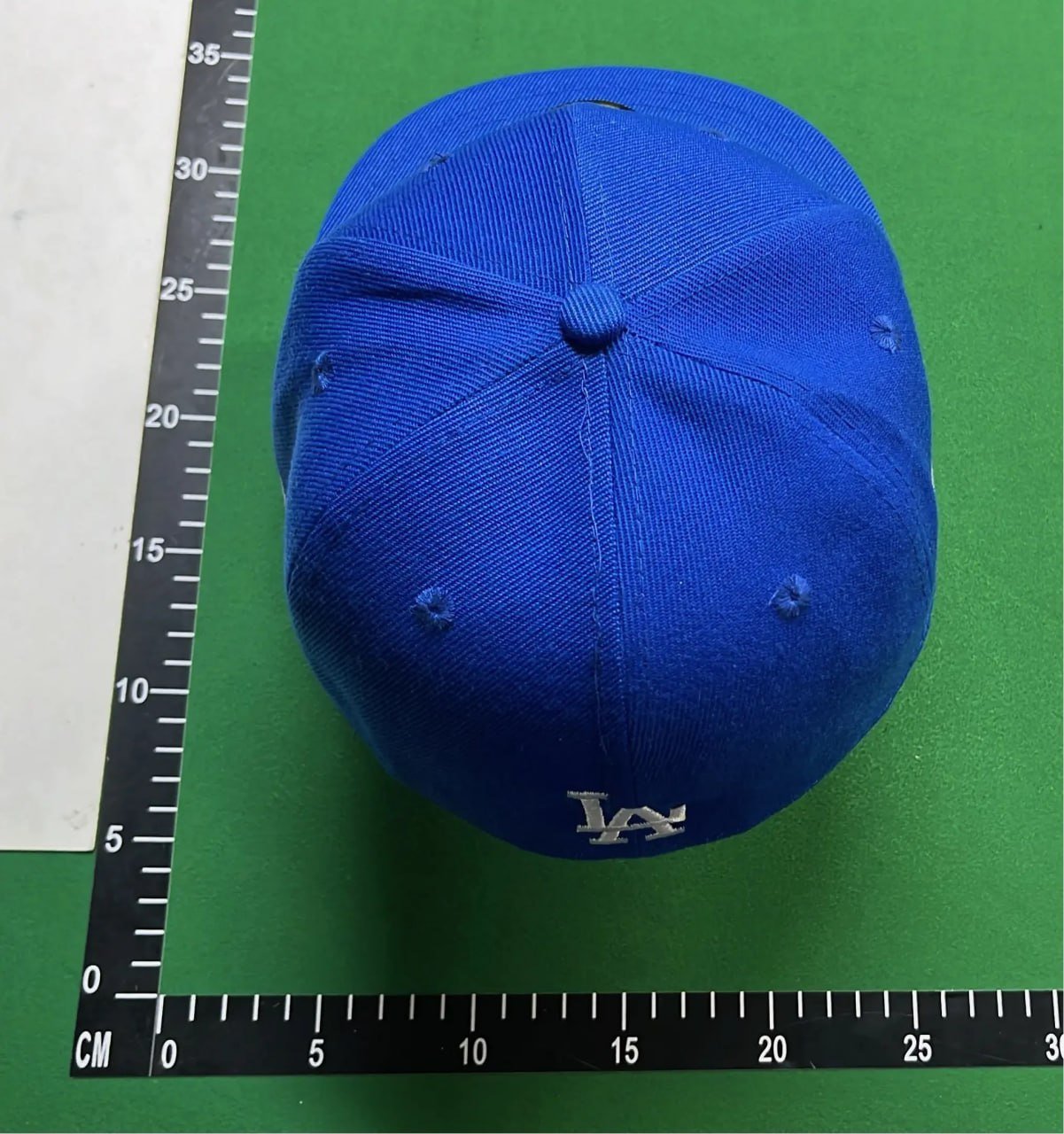 Caps -4