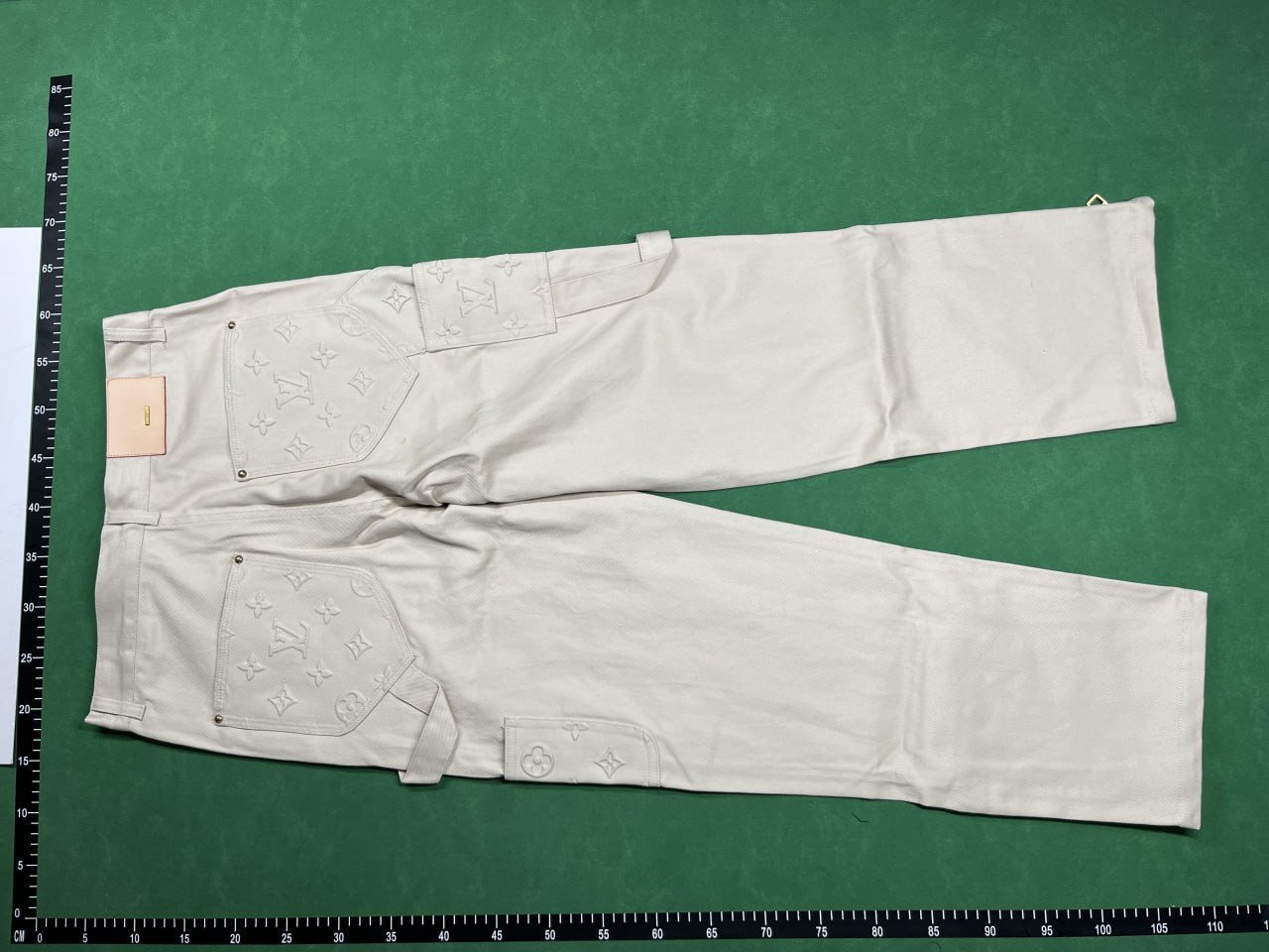 Louis Vuitton Pants -4