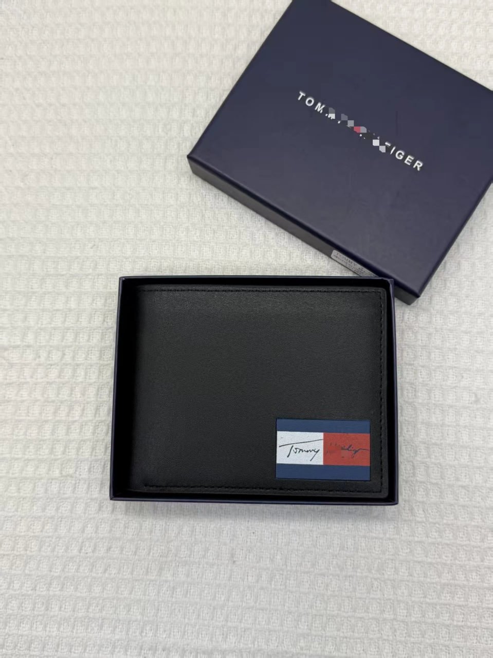 Tommy wallet -2