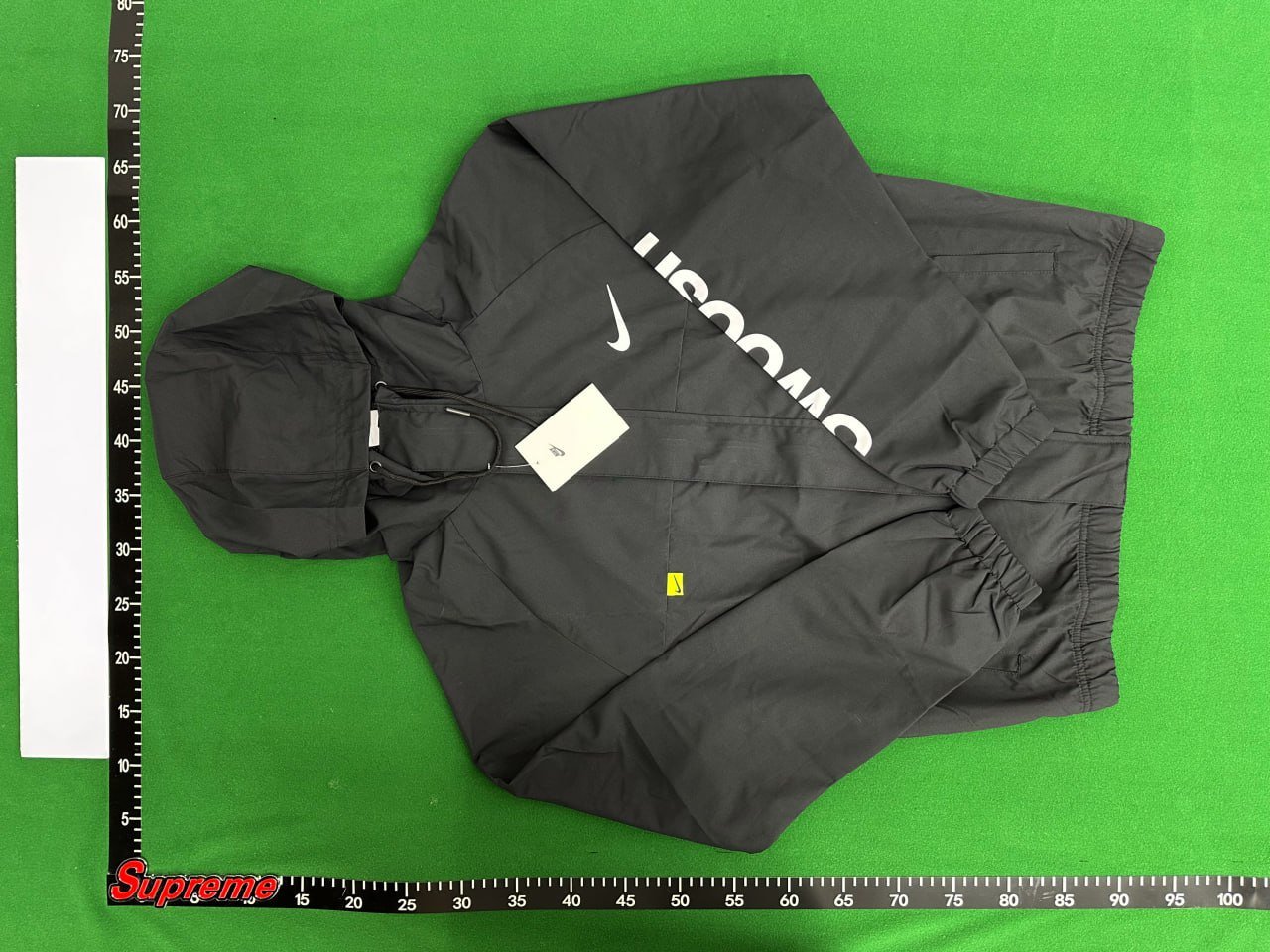 Nike Windbreaker -2